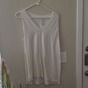Sonoma Off White V-Neck Sleeveless Tunic Tank